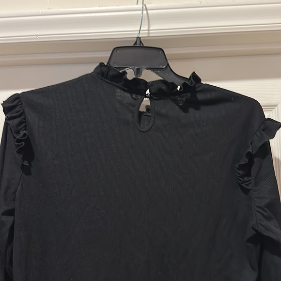 Ladies XL Black Top - Picture 6 of 8